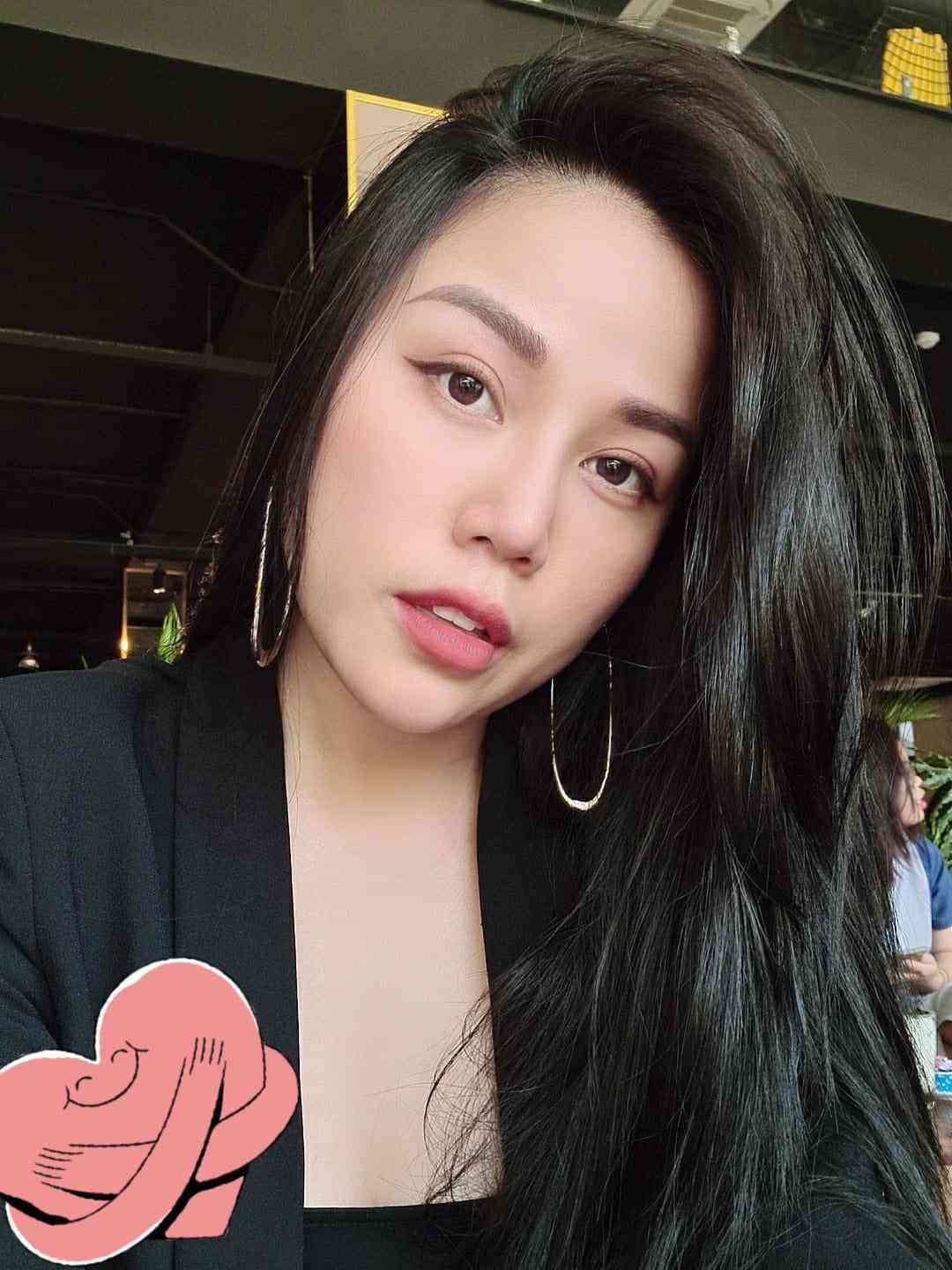 Ngỡ ngàng với nhan sắc trẻ trung quyến rũ của vợ amp;#34;ông trùmamp;#34; gameshow Việt - 5