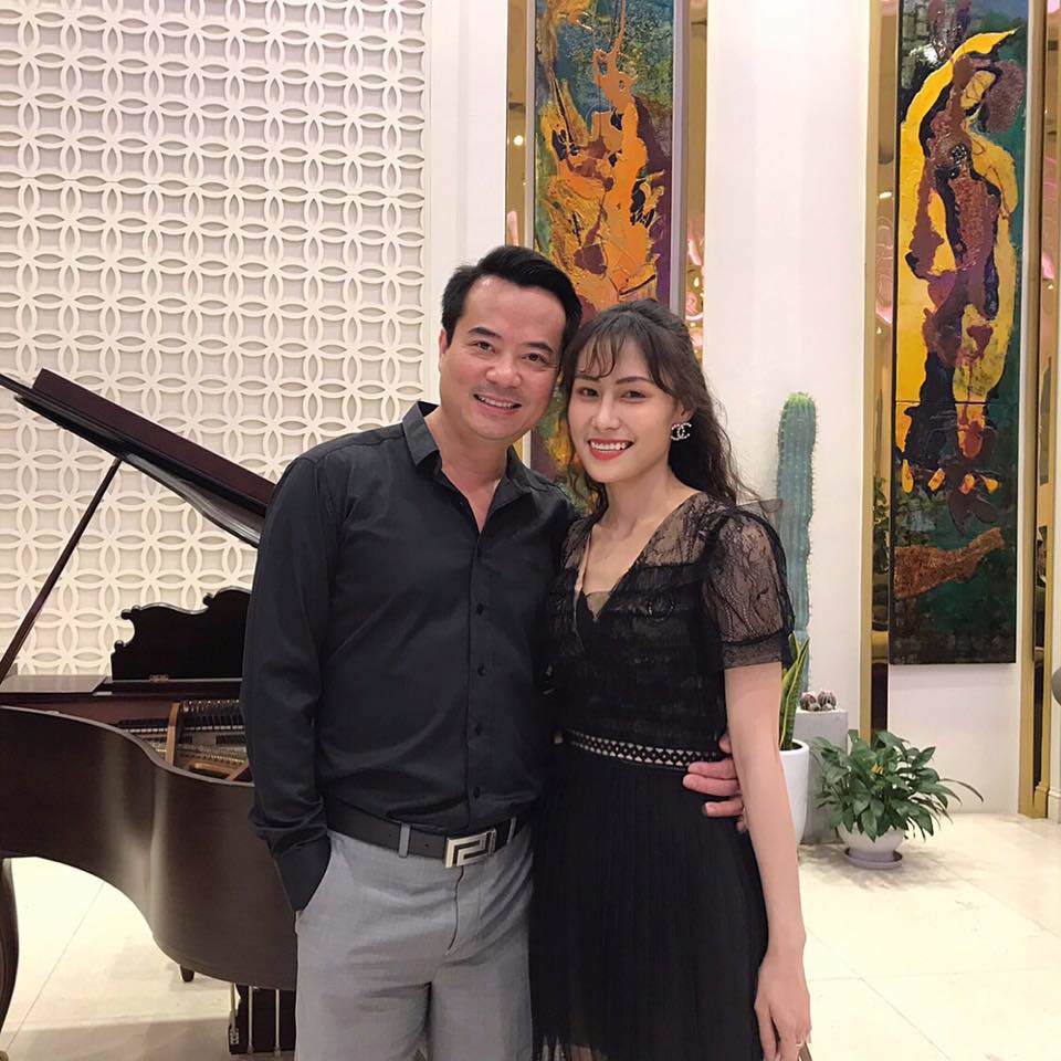 Nhan sắc bà xã hot girl của Phan Anh