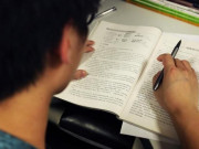 Sức khỏe - Con trai lười học bỗng chăm chỉ, thức đêm đọc sách, bác sĩ nói: Đây là một căn bệnh