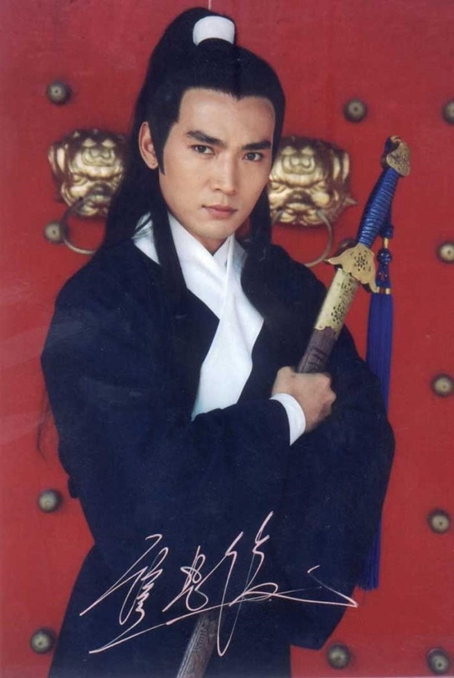 Mới 52 tuổi, amp;#34;Triển Chiêuamp;#34; Tiêu Ân Tuấn đã phát tướng, tóc lốm đốm bạc như ông cụ 70 - 5