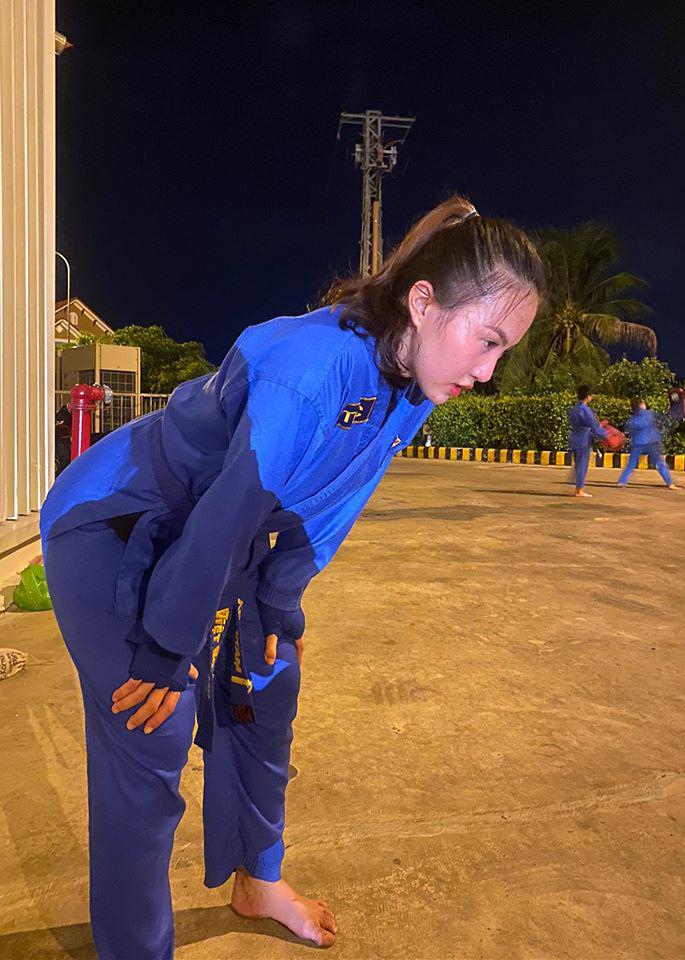 Hot gymer sở hữu ba vòng bốc lửa dặn dò chị em không nên đốt tiền oan trong tập luyện - 6
