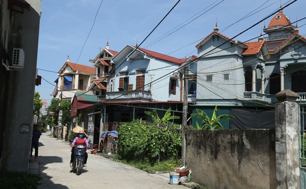 4 làng biệt thự xa hoa không tưởng ở Việt Nam: Bán thịt lợn, bán đồng nát thành đại gia - 5