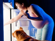Bà bầu - Mẹ bầu làm ít 3 việc này vào ban đêm, em bé trong bụng "thầm cảm ơn"