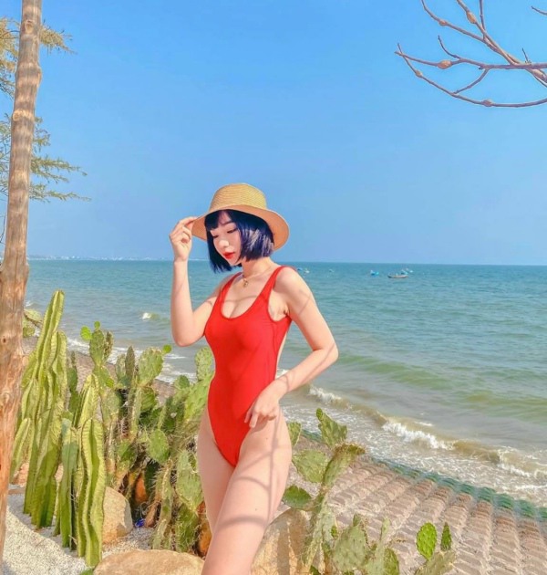 Xuất hiện Nữ hoàng nội y mới sở hữu loạt bikini bỏ xa Ngọc Trinh về độ bốc lửa - 6