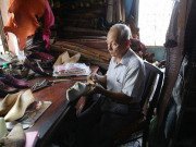 Clip Eva - Chuyện giờ mới kể về nghệ nhân đóng giày cuối cùng ở Sài Gòn