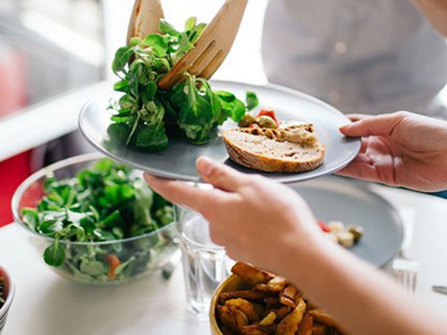 Dáng đẹp, eo thon như Bảo Thy vẫn chăm ăn uống hà khắc mỗi ngày - 14