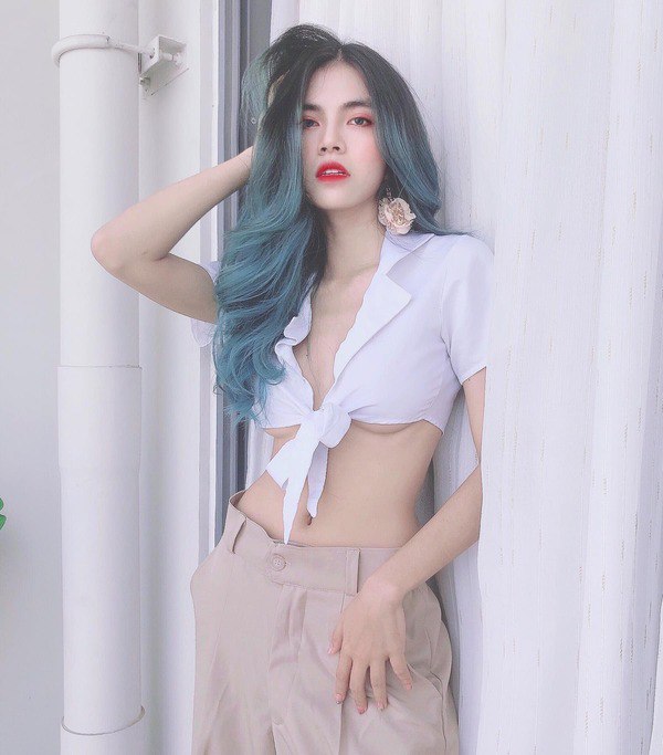 Diện trang phục mỏng tới mức nhìn thấu da thịt, hotgirl làm CĐM bái phục vì độ táo bạo - 9