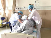 Bà bầu - Gái trẻ bồng bột lỡ "dính" bầu, giấu gia đình một mình vác thân hình hơn 100kg đi đẻ