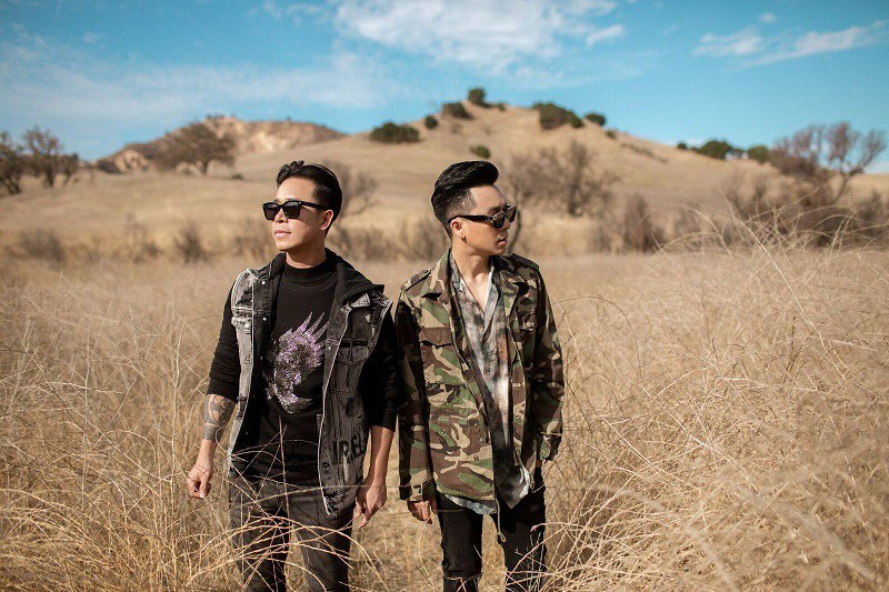 2 trai đẹp The Men làm bạn gái có bầu trước cưới, amp;#34;vungamp;#34; tiền đưa đi đẻ sang chảnh - 1