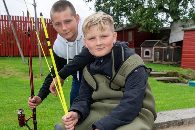 Đem vật lạ bên bờ sông về nhà vì tưởng hóa thạch, cậu bé tá hỏa khi biết sự thật - 1