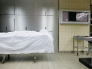 Tin tức - 7 tiếng sau khi cụ bà qua đời, nhân viên nhà xác hốt hoảng khi bước vào phòng