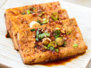 Bếp Eva - Sốt cà chua mãi cũng chán, vợ đem đậu phụ sốt kiểu này chồng tưởng ăn ở hàng sang chảnh