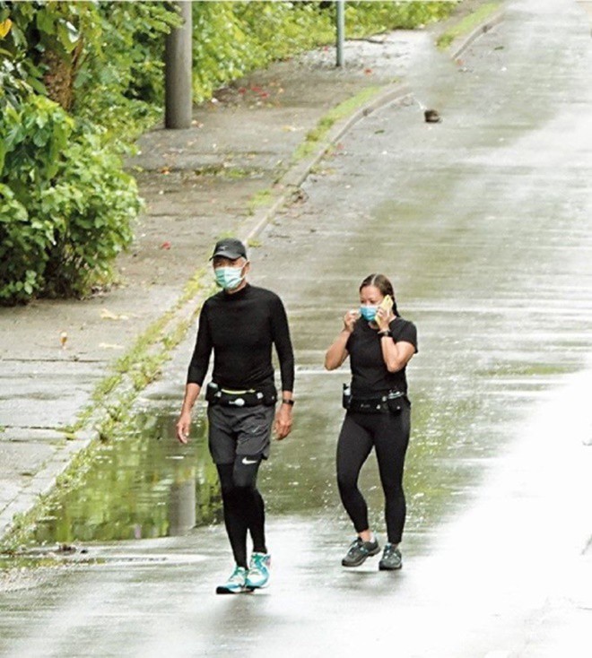 Tài sản 16 nghìn tỷ nhưng Châu Nhuận Phát mặc đồ cũ, việc nhà amp;#34;tự thân vận độngamp;#34; - 2