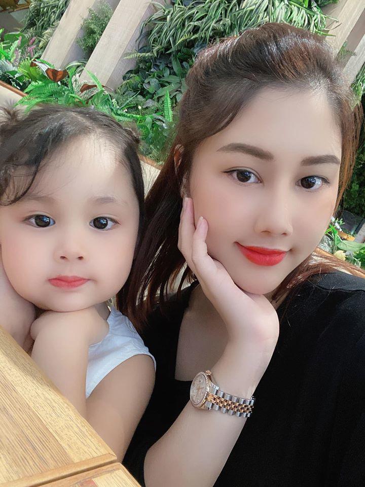 2 trai đẹp The Men làm bạn gái có bầu trước cưới, amp;#34;vungamp;#34; tiền đưa đi đẻ sang chảnh - 7