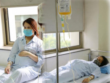 Mẹ bầu khắc khoải từng ngày trong viện: Sự sống của mẹ con tôi đang ngắn lại
