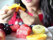 Sức khỏe - 5 thói quen sau ăn có thể "tàn phá" dạ dày, càng làm thường xuyên hậu quả càng lớn