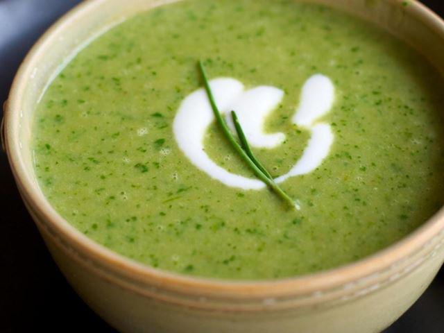 Cách làm bột  rau chùm ngây cho bé ăn dặm giữ nguyên dinh dưỡng - 5