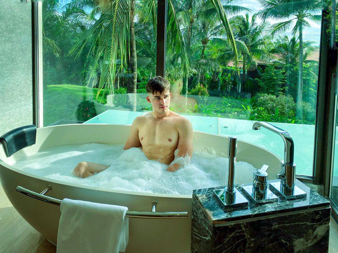 Chuyện tình yêu của trai đẹp ngoại quốc ở Người Ấy Là Ai, thú vị nhất lại là chàng gay - 15