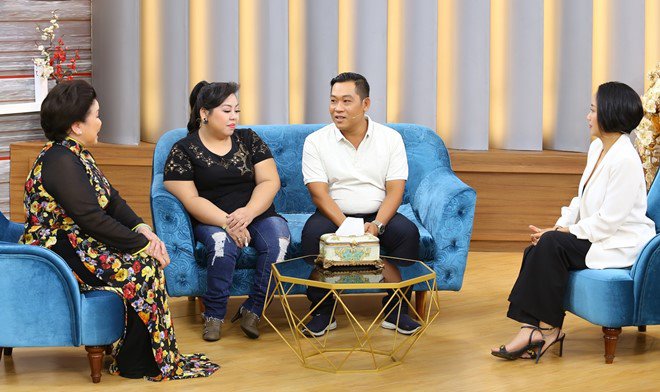 Ốc Thanh Vân đau lòng vì người chồng bế vợ amp;#34;Hoa khôi bơi lộiamp;#34; suốt 15 năm - 4