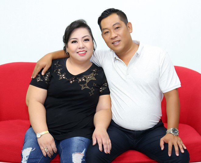 Ốc Thanh Vân đau lòng vì người chồng bế vợ amp;#34;Hoa khôi bơi lộiamp;#34; suốt 15 năm - 11