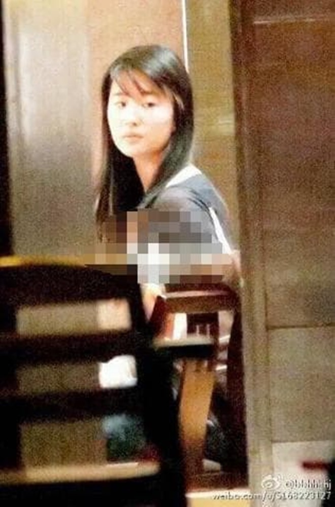 Ảnh cũ của Lưu Diệc Phi bị amp;#34;đào mộamp;#34;, nhan sắc kém xa dưới ống kính người qua đường - 1