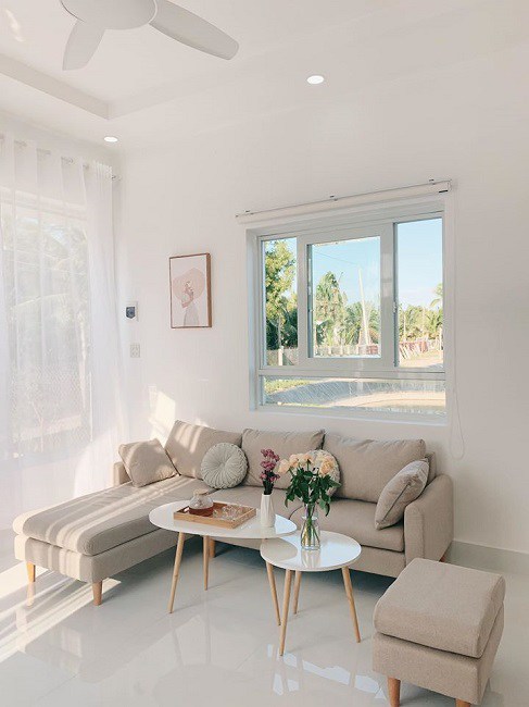 Trâm cũng tự chọn nội thất và trang trí cho căn nhà.