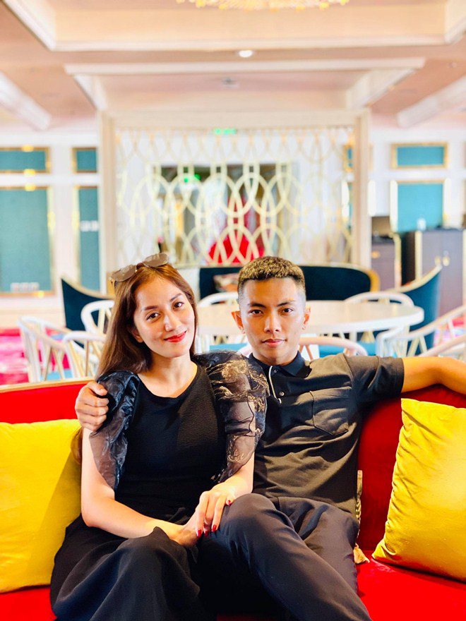 Sao Việt 24h: Vợ Bình Minh amp;#34;mếu dởamp;#34; vì bà vú toàn dặn dò ông xã chứ không phải mình - 16