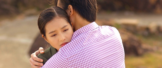 Hai cô Linh của Tình Yêu Và Tham Vọng - Đừng Bắt Em Phải Quên đáng ghét chẳng kém nhau! - 11