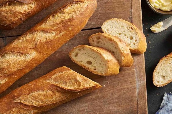 2 cách làm bánh mì bơ tỏi giòn vàng thơm phức - 3