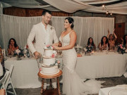 Tin tức - Nhờ dân mạng chỉnh sửa ảnh cưới, cô dâu nhận về cái kết "cười ra nước mắt"