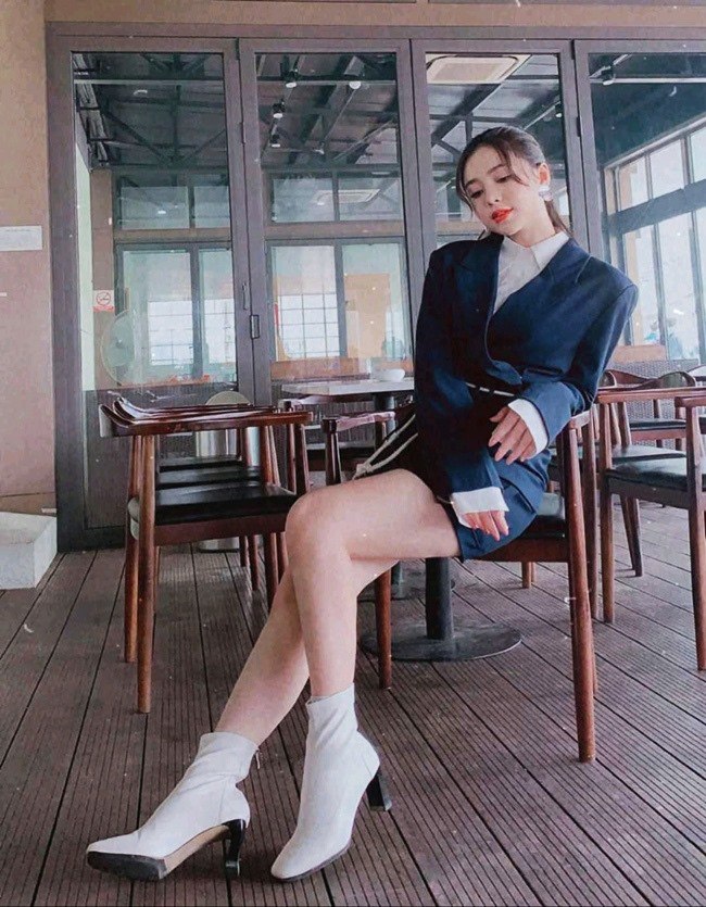 Lộ cảnh Hồng Đăng amp;#34;tay xách nách mangamp;#34; đồ cho Quỳnh Kool, quan hệ với Hồng Diễm mới bất ngờ - 3