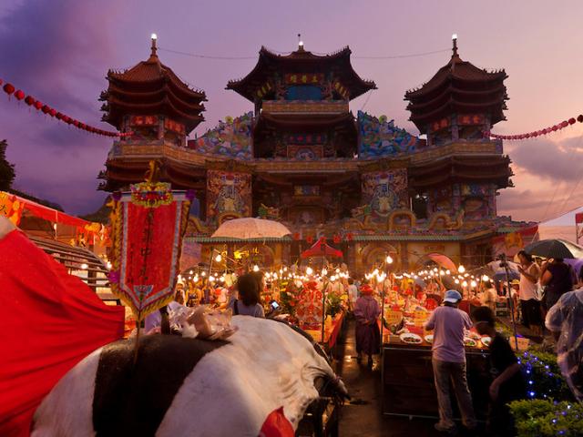 Rằm tháng 7 ở các nước châu Á: TQ kiêng kỵ đủ điều, Nhật Bản là ngày của người chết