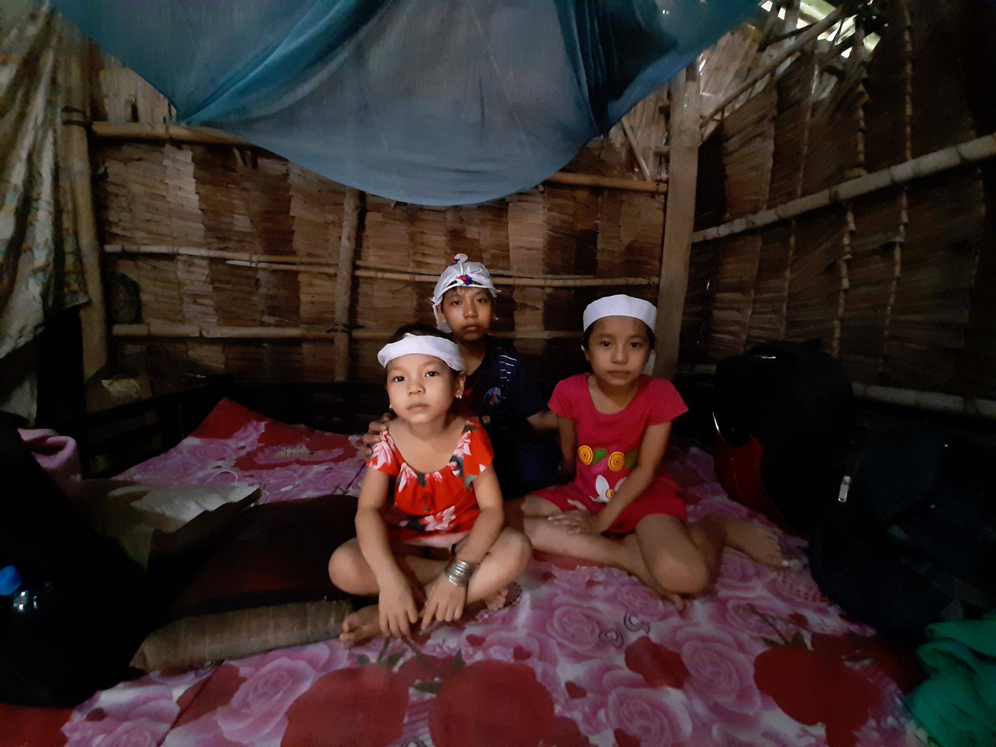 Xót thương 3 anh em mất cả cha lẫn mẹ trước ngày tựu trường - 1