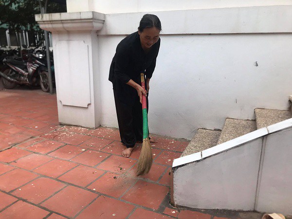 Nữ đại gia chân đất dặn con: amp;#34;Mẹ sẽ không để lại nhiều tiền bạc cho các conamp;#34; - 2