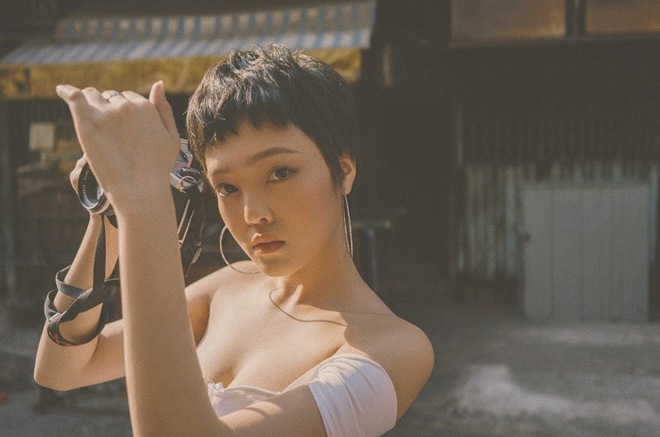 Sau 2 năm vắng bóng, Á quân The Voice 2018 ra mắt MV do Tóc Tiên phối khí - 1