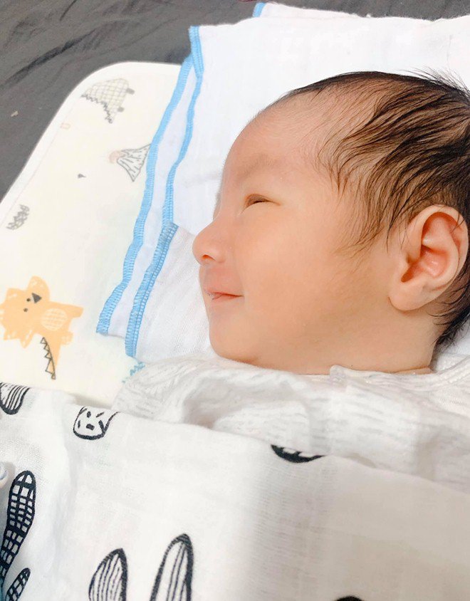 Sao Việt 24h: Tim nhớ bức ảnh hôn Trương Quỳnh Anh ngày 2/9, xúc động cám ơn vợ cũ - 10