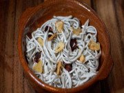 Tiêu dùng - Con vật nhiều người sợ, bơi đầy ở Việt Nam, không ngờ giá cao ngất ngưởng ở trời Tây