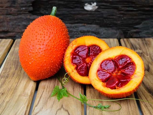 Hạt gấc có tác dụng gì? Làm đẹp bằng hạt gấc như thế nào?