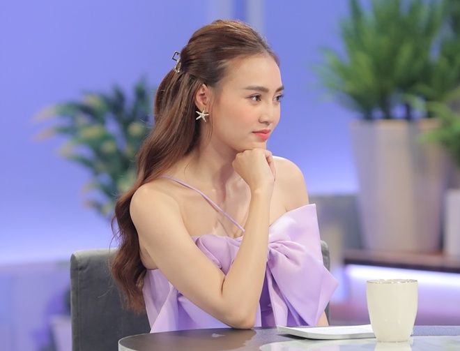 Mẹ ruột Lan Ngọc từng tưởng mang bầu con trai, ngoại hình nữ diễn viên hồi nhỏ hệt cậu bé - 1