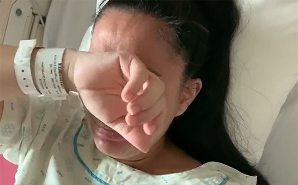 Con vừa ra đời 1 ngày, vợ Lê Dương Bảo Lâm da còn xanh tái ôm mặt khóc nức nở - 3