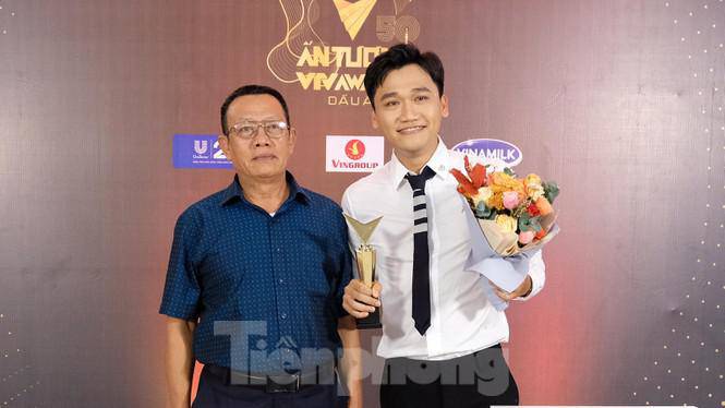 Vì đâu Xuân Nghị lần đầu đóng vai chính đã ẵm giải VTV Awards? - 3