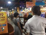 Tin tức - Phụ huynh lạc lối giữa "ma trận" của "cuộc chiến" mua sách vào lớp 1 cho con