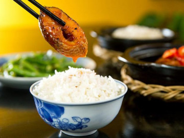 Ăn hải sản theo cách này chẳng khác gì nạp thạch tín, nhiều người vô tư mắc phải