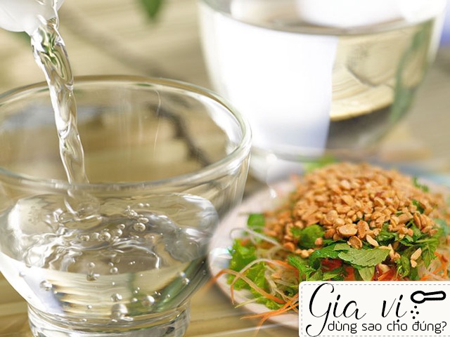 Những người cần tuyệt đối chú ý khi dùng giấm chế biến món ăn