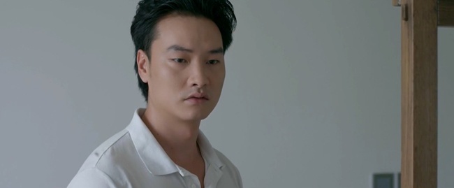 Tình Yêu Và Tham Vọng: Linh bị Phong chĩa súng vào đầu, quan trọng là thái độ của Minh - 5