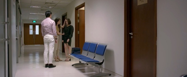 Tình Yêu Và Tham Vọng: Linh bị Phong chĩa súng vào đầu, quan trọng là thái độ của Minh - 4