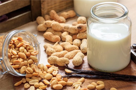 Hậu tăng cân: Thủy Tiên dậy sóng với vòng 3 nảy lửa, nhan sắc càng gây tranh cãi - 9