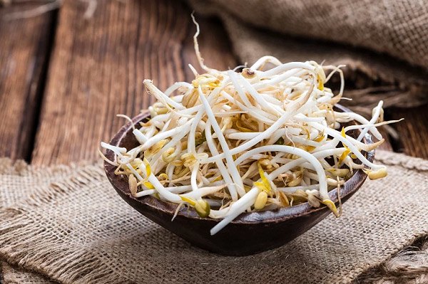 Giá đỗ rẻ mấy cũng đừng mua nếu có 3 dấu hiệu này, ăn vào dễ ngộ độc nhập viện - 2