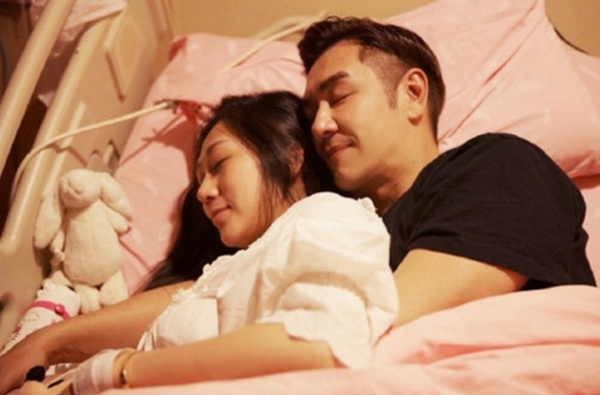 Á hậu được chồng dọn dẹp amp;#34;vùng kínamp;#34; gây tranh cãi nhưng tại sao đi đẻ phải làm việc này? - 3