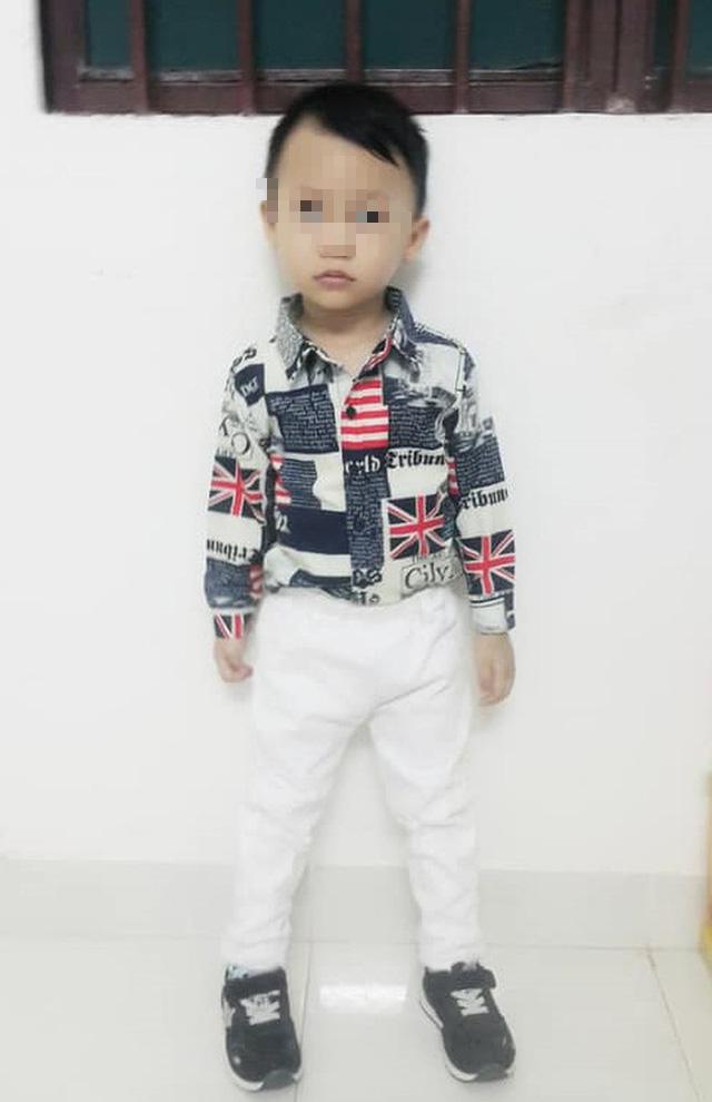 Tìm thấy thi thể bé trai 3 tuổi sau 9 ngày mất tích bí ẩn ở gần núi Chứa Chan - 2